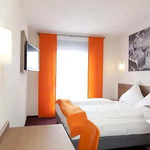 Mcdreams Muenchen - Messe Hotel